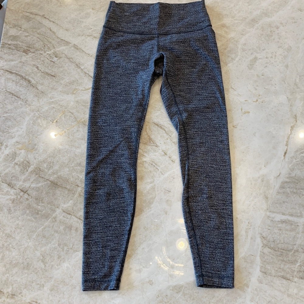 Lululemon black/grey tweed look leggings, size 8